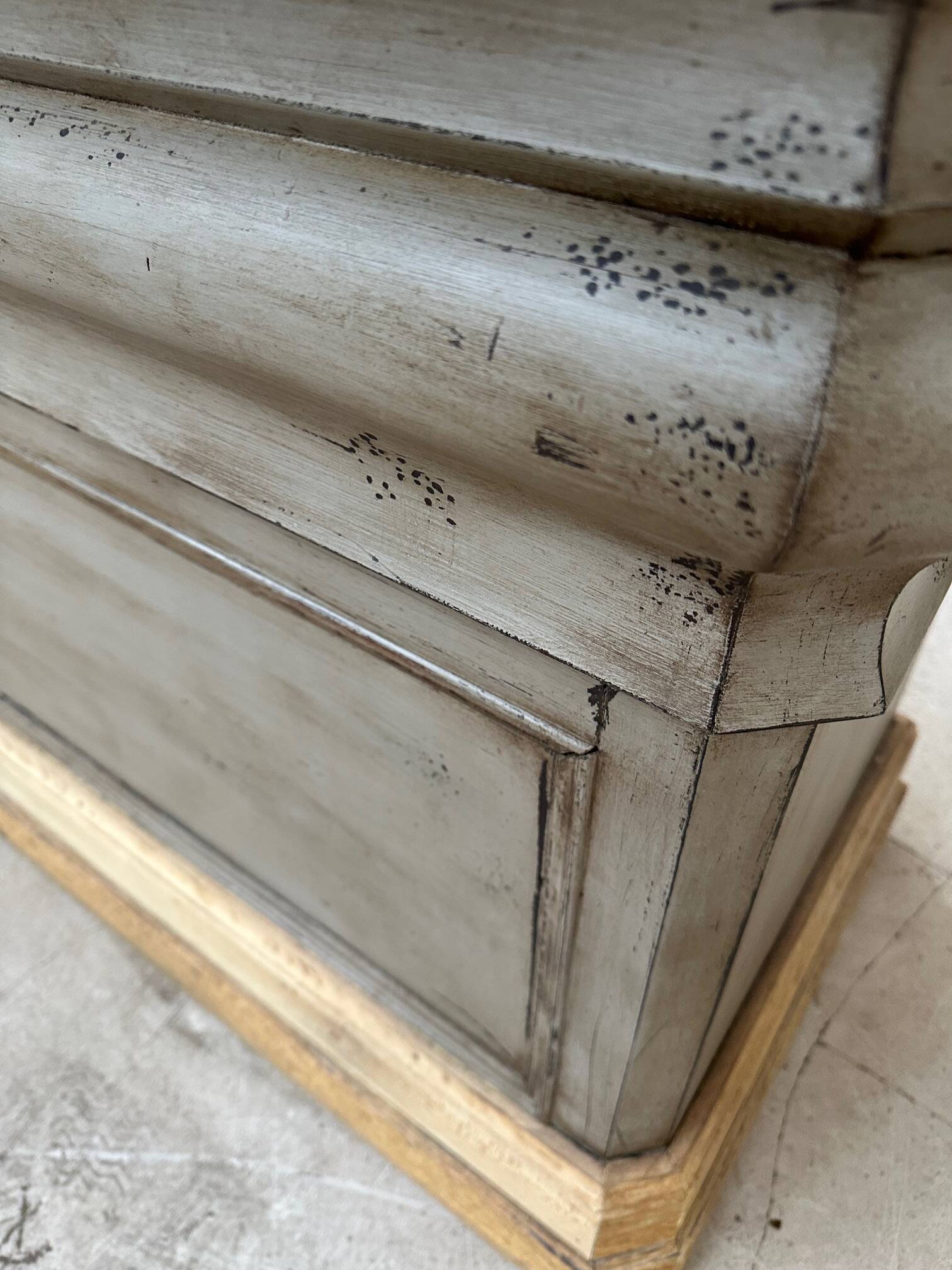 Early 20th century counter