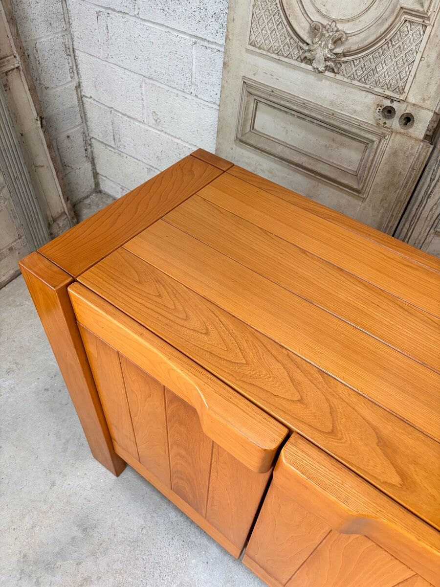 Enfilade en orme massif circa 1970-80 attribuée à Maison REGAIN