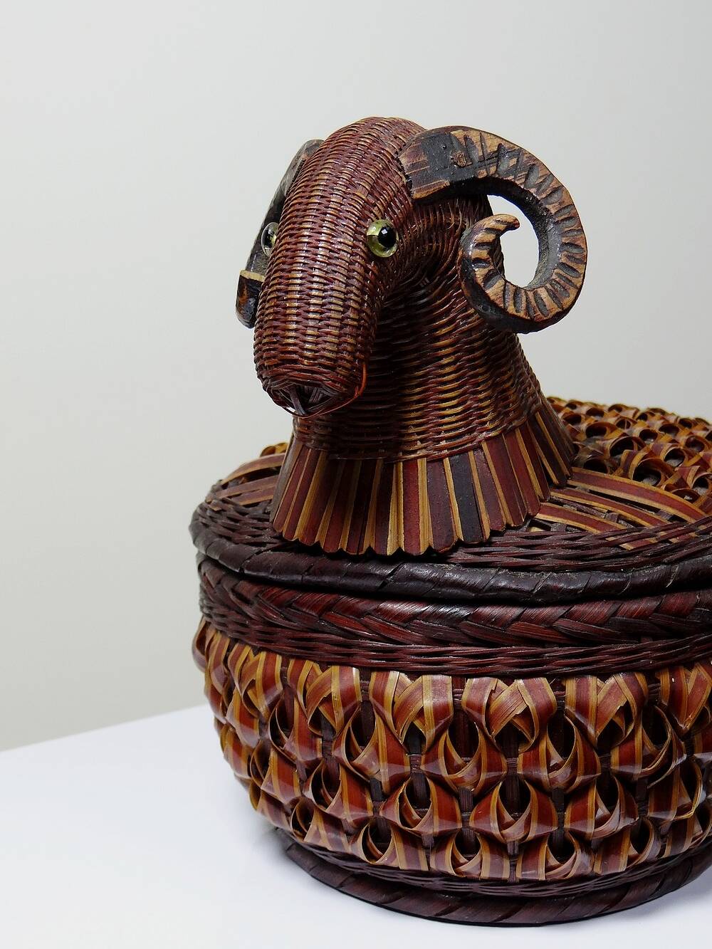 Vintage Woven Bamboo/Rattan Ram Box Shanghai Handicrafts China 70s