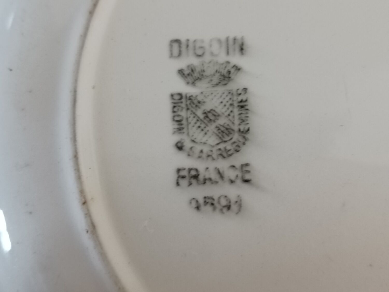 Digoin striped plate and bowl