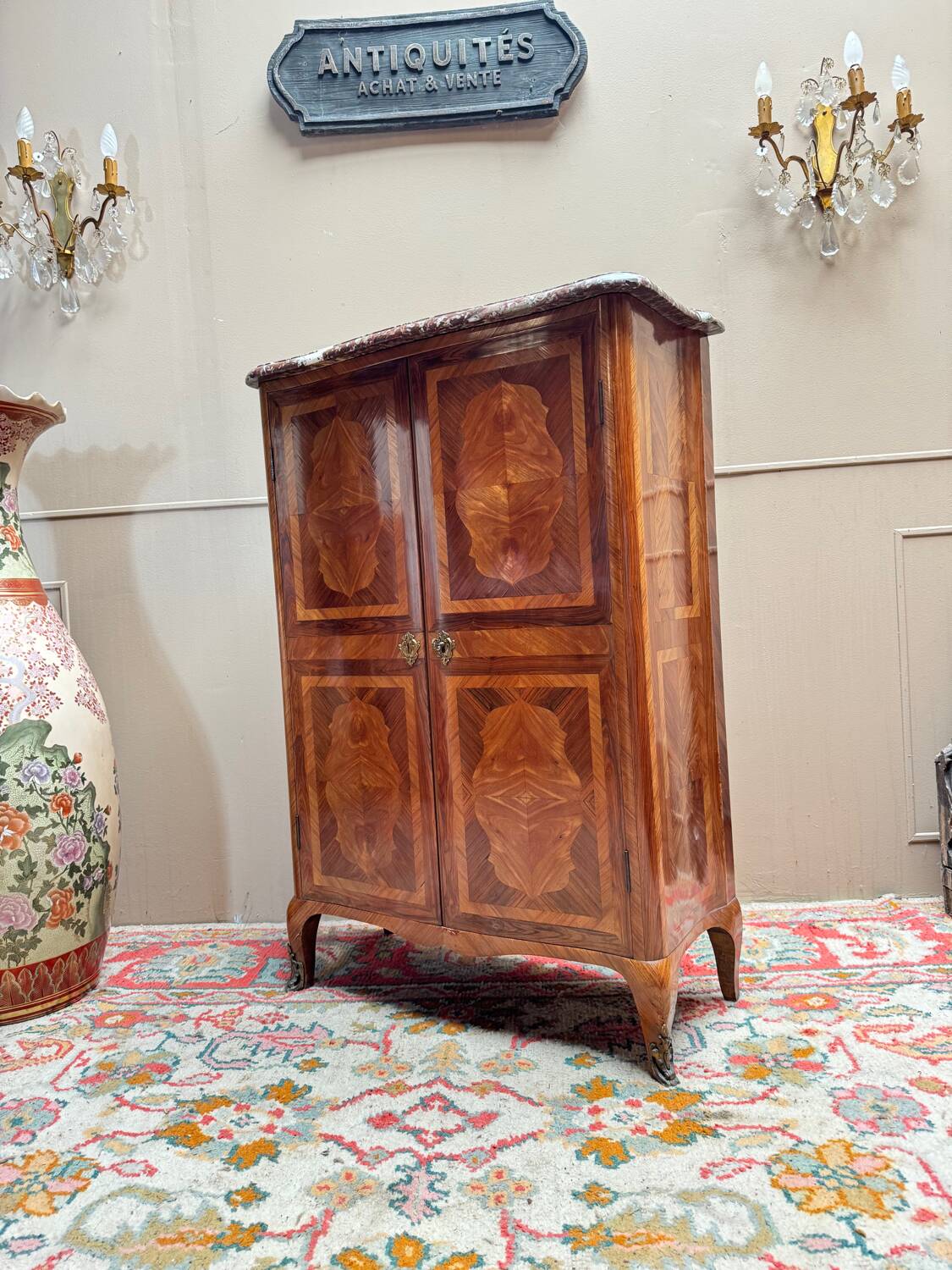 Armoire en marqueterie de style Louis XV, époque Napoléon III XIX eme