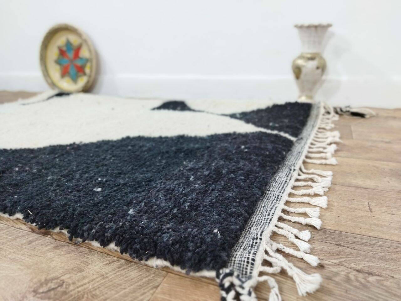 Handmade moroccan berber rug 140 x 90 cm