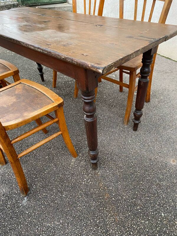 Ensemble table + chaises bistrot