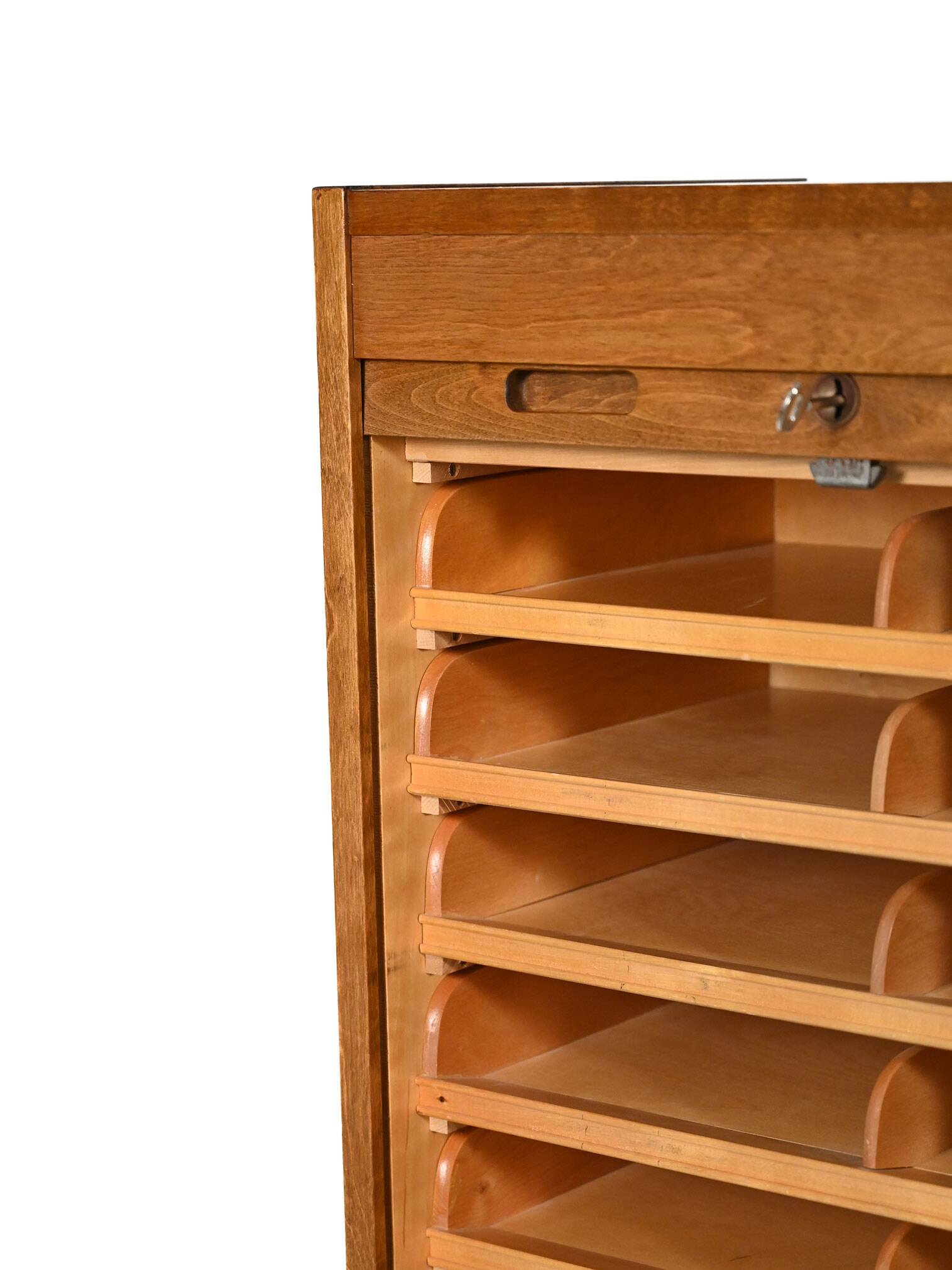 Cabinet de classement en chêne scandinave avec porte tambour verticale, S.K.N., 1963