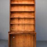 Free form library brutalist in olive tree