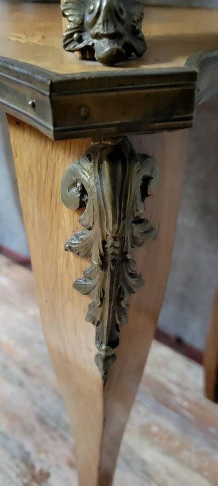 Double-top tea table in marquetry from the Napoleon III period