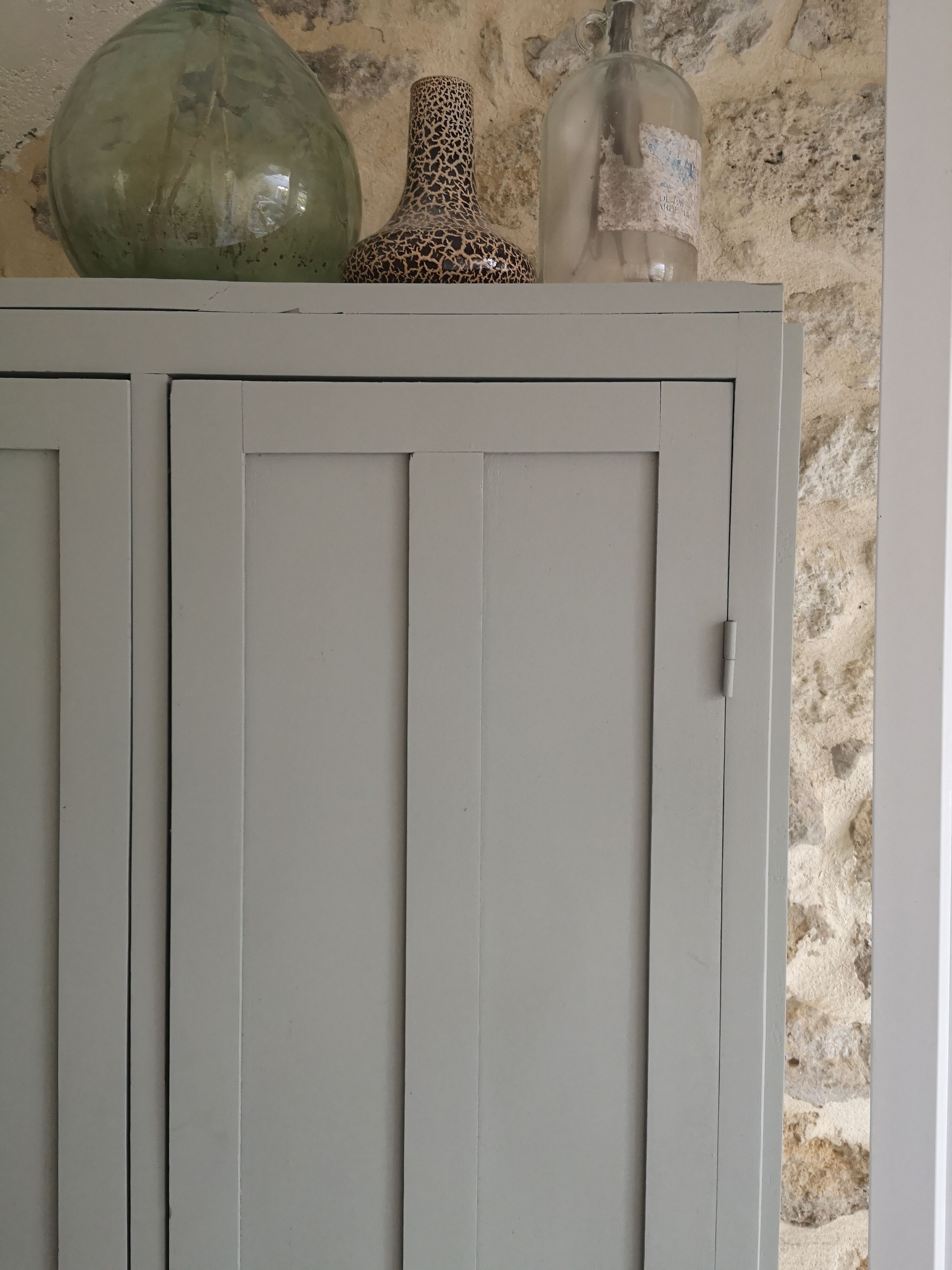 Armoire parisienne