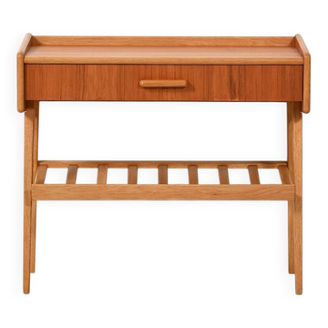 Table de chevet scandinave avec tiroir et porte-revues