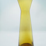 Carafe en verre jaune scandinave