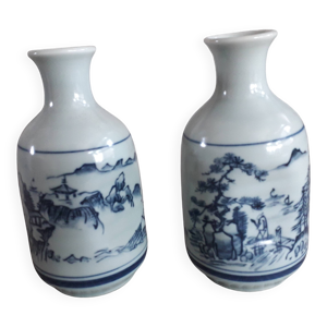 une paire de vase vintage