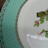 Lot 1 large oval dish and 3 bird plates Green background