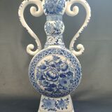 Chinese porcelain vase
