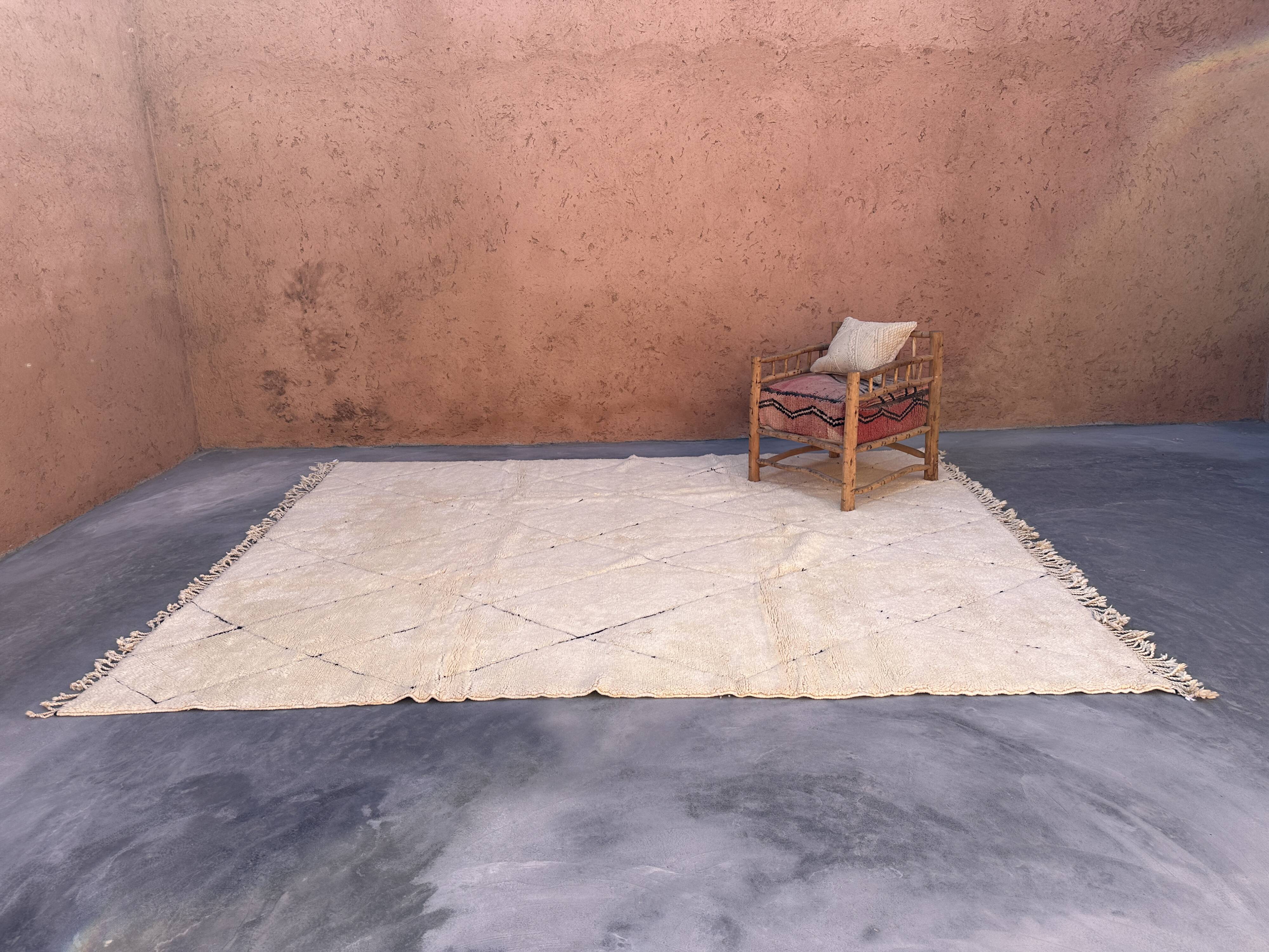 Moroccan rug Beni M'Rirt white - 272 x 346 cm