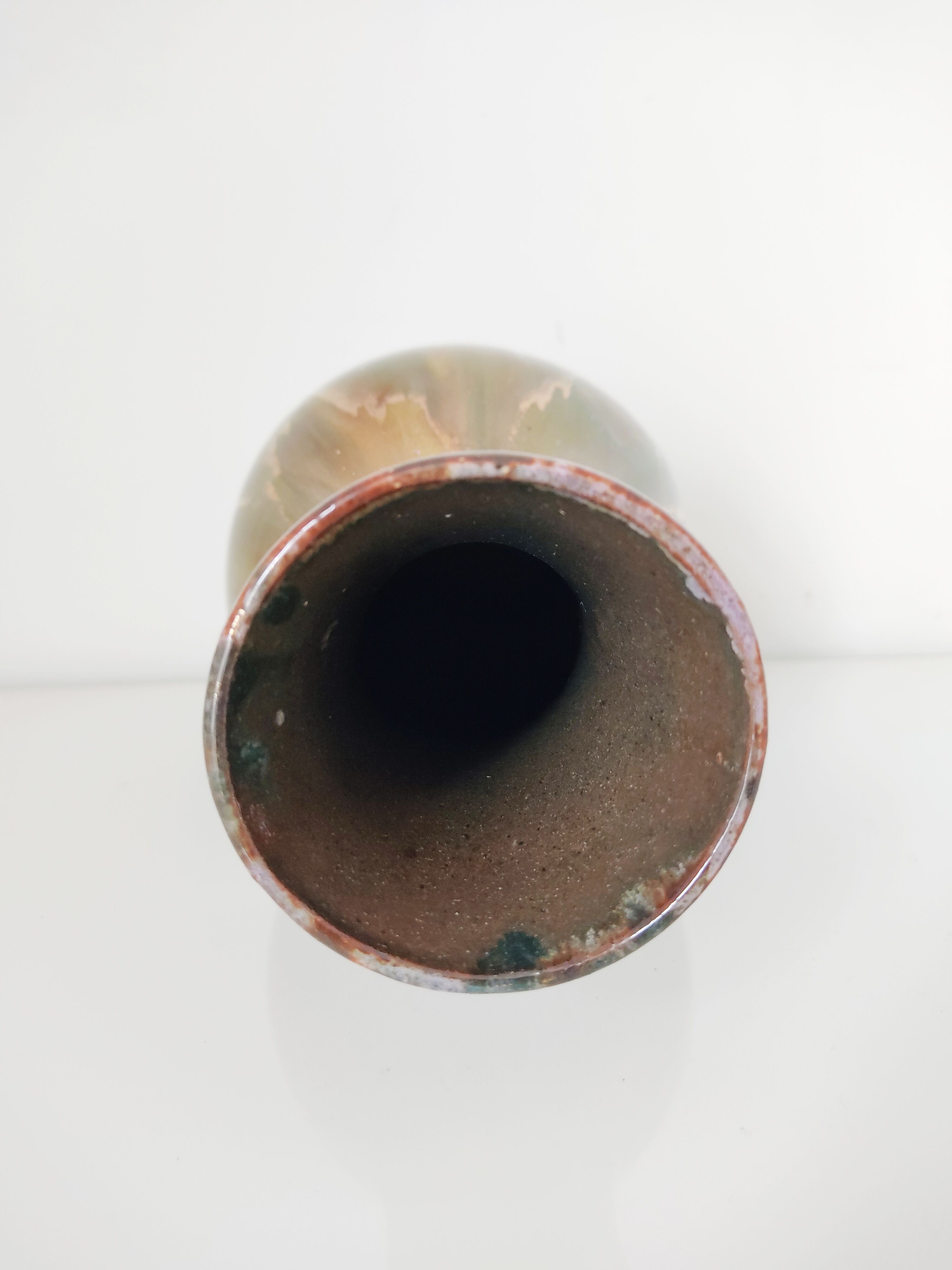 Iridescent ceramic vase