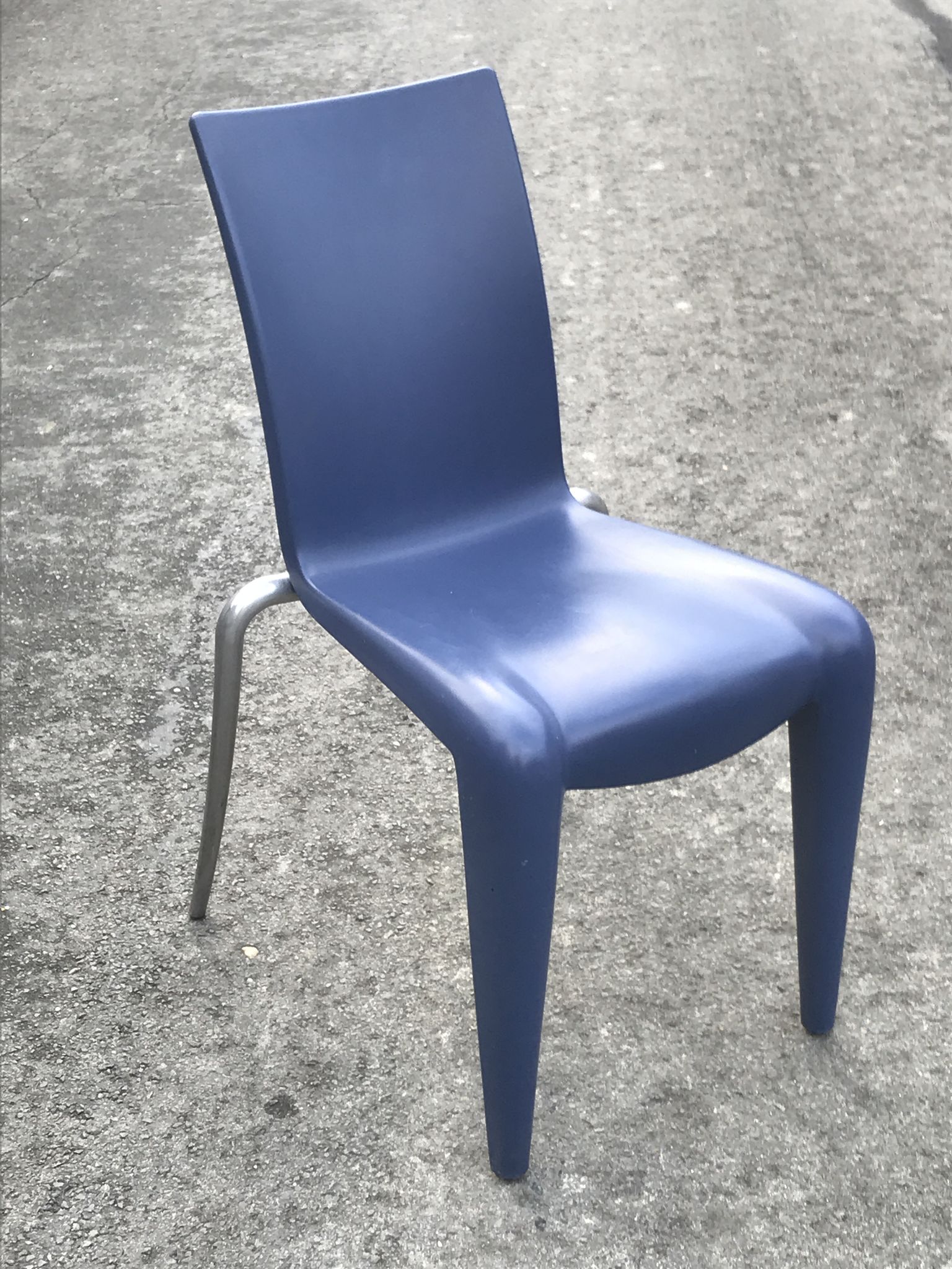 Chaise louis XX de Philippe starck 1990