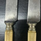 10 couteau en os sculpté et lame en acier