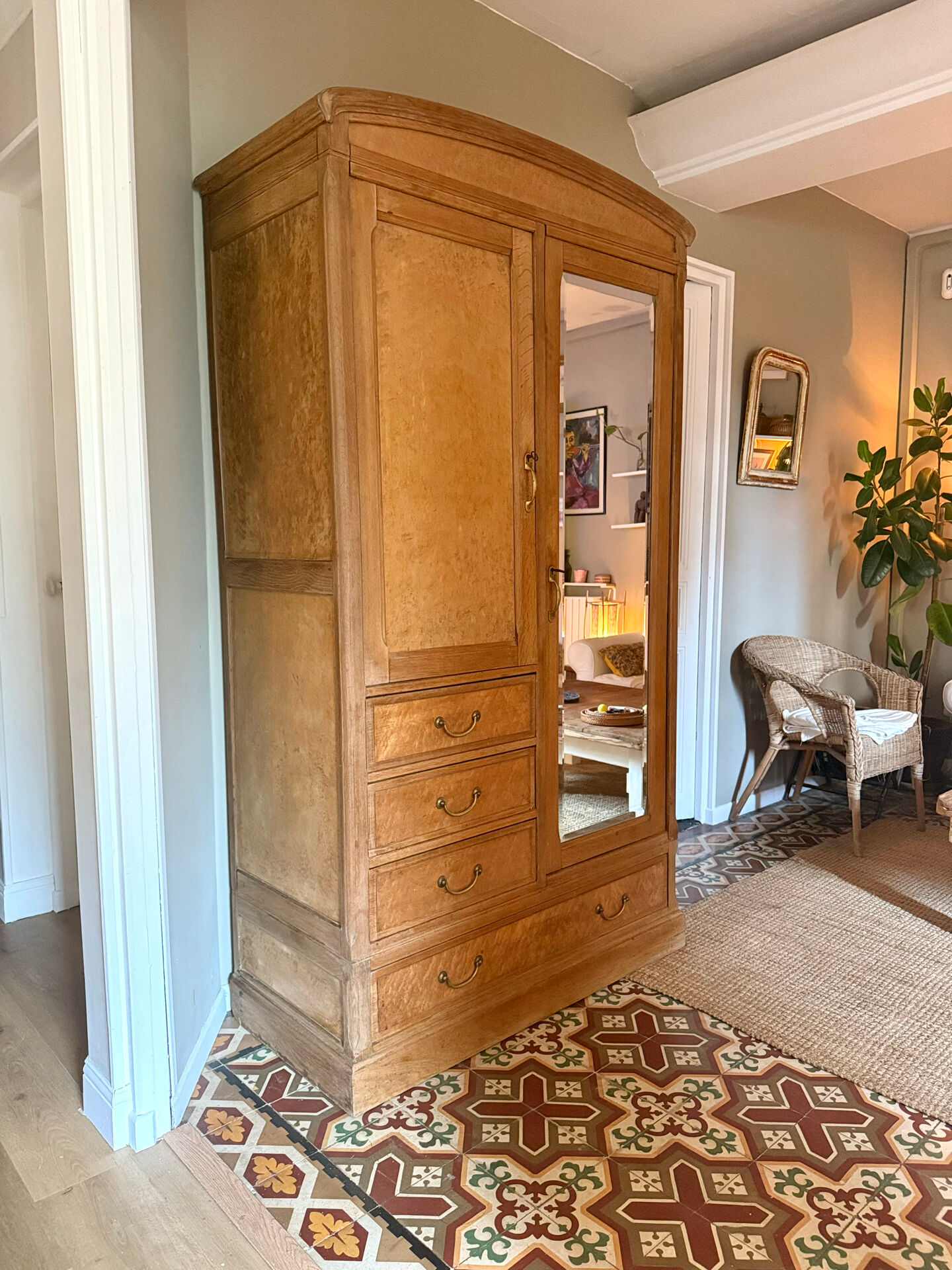 Armoire d’hôtel