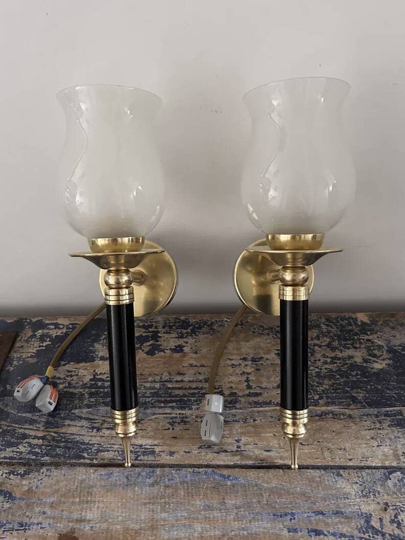 Pair of wall sconces
