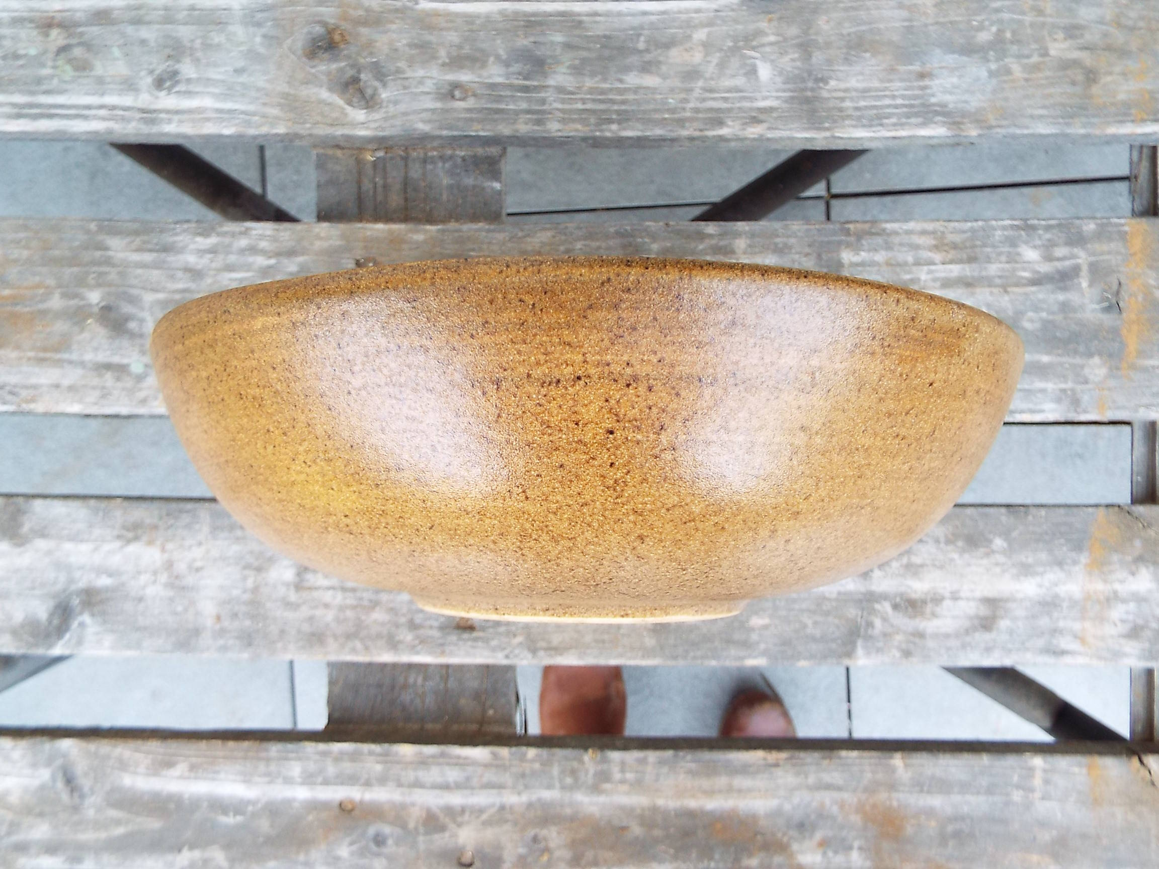 Stoneware salad bowl