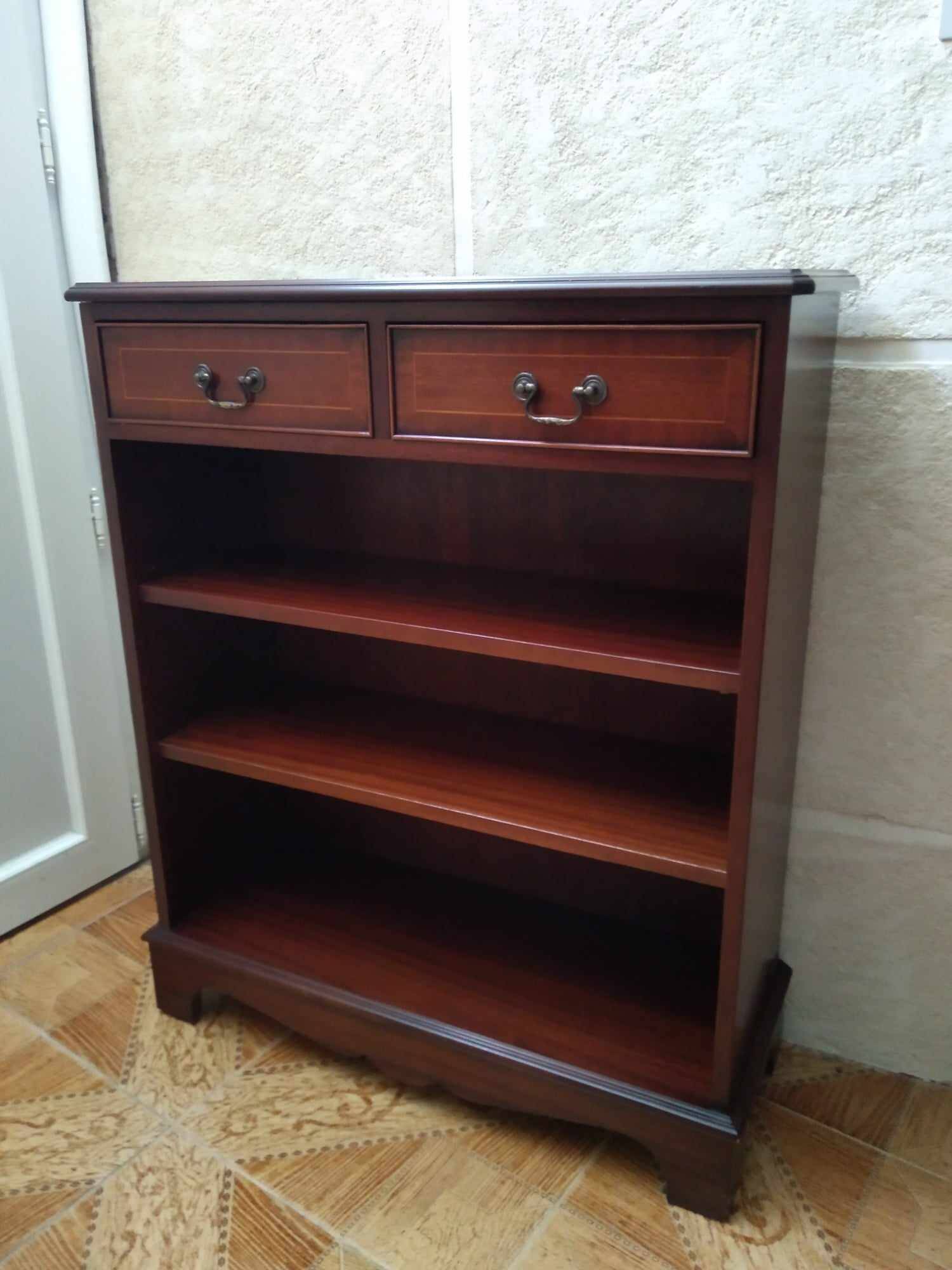 Side cabinet with two drawers