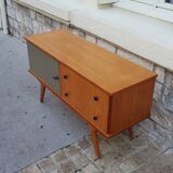 Compass feet sideboard