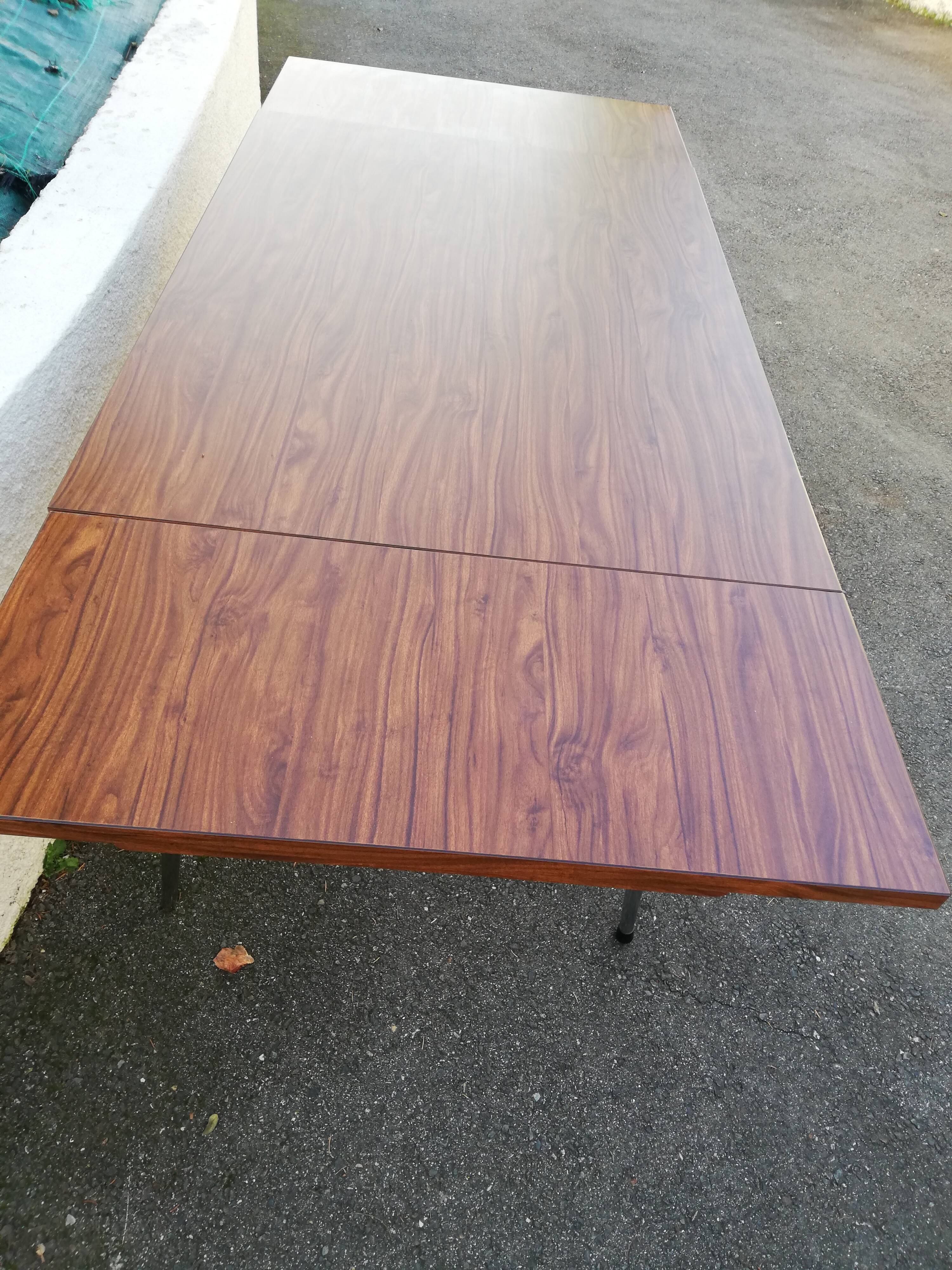 Formica table