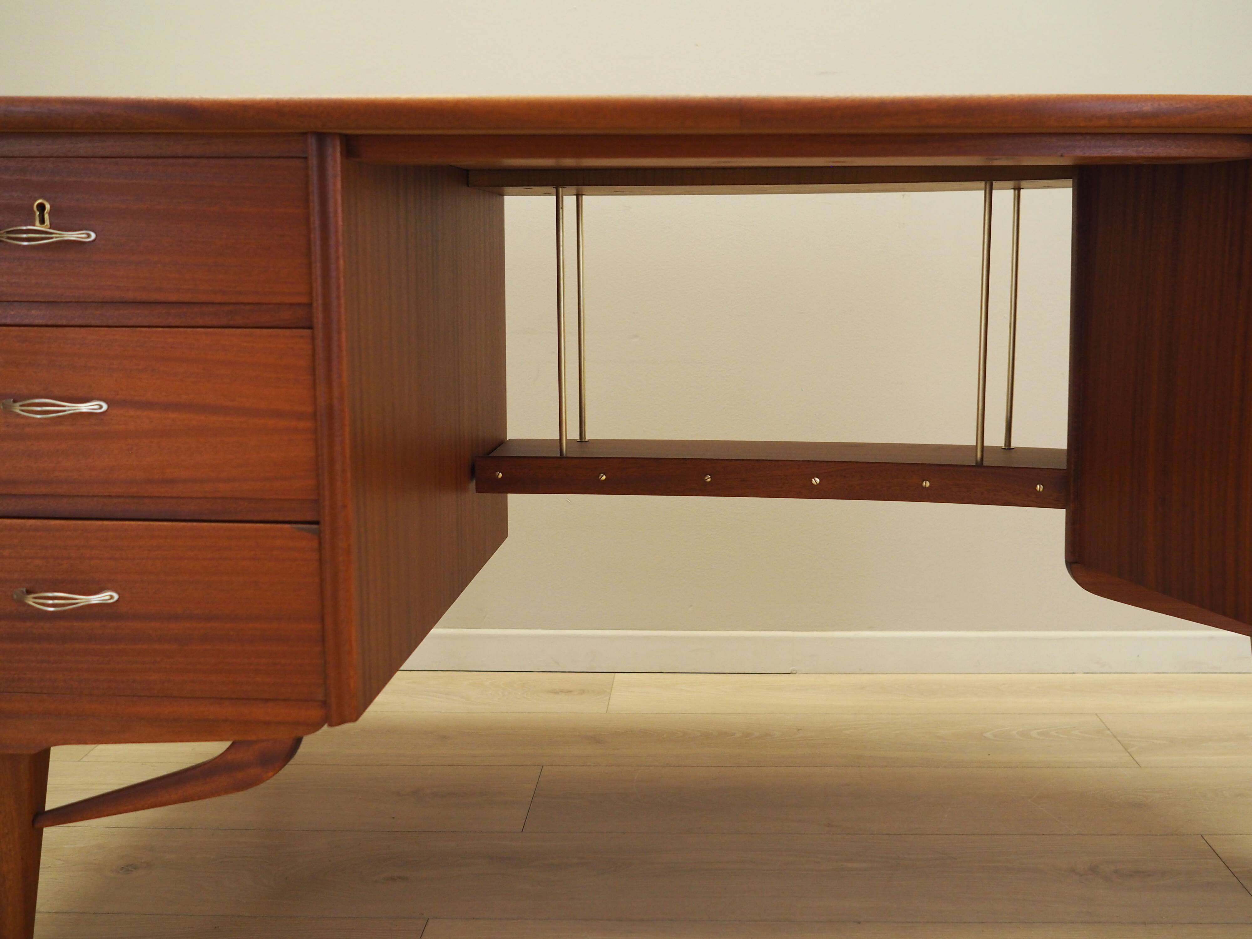 Mahogany desk, Norwegian design, 1960s, production: Sola Møbler