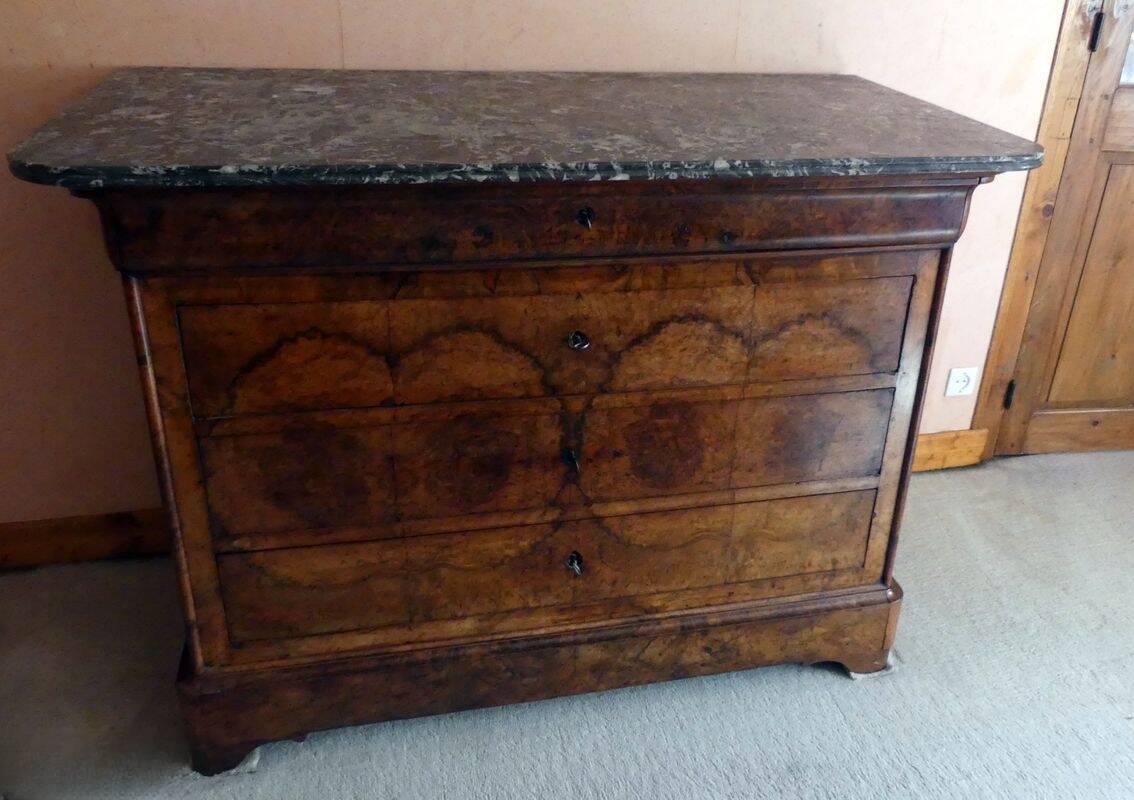 Empire-style chest of drawers