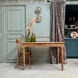 Desk with turned oak legs