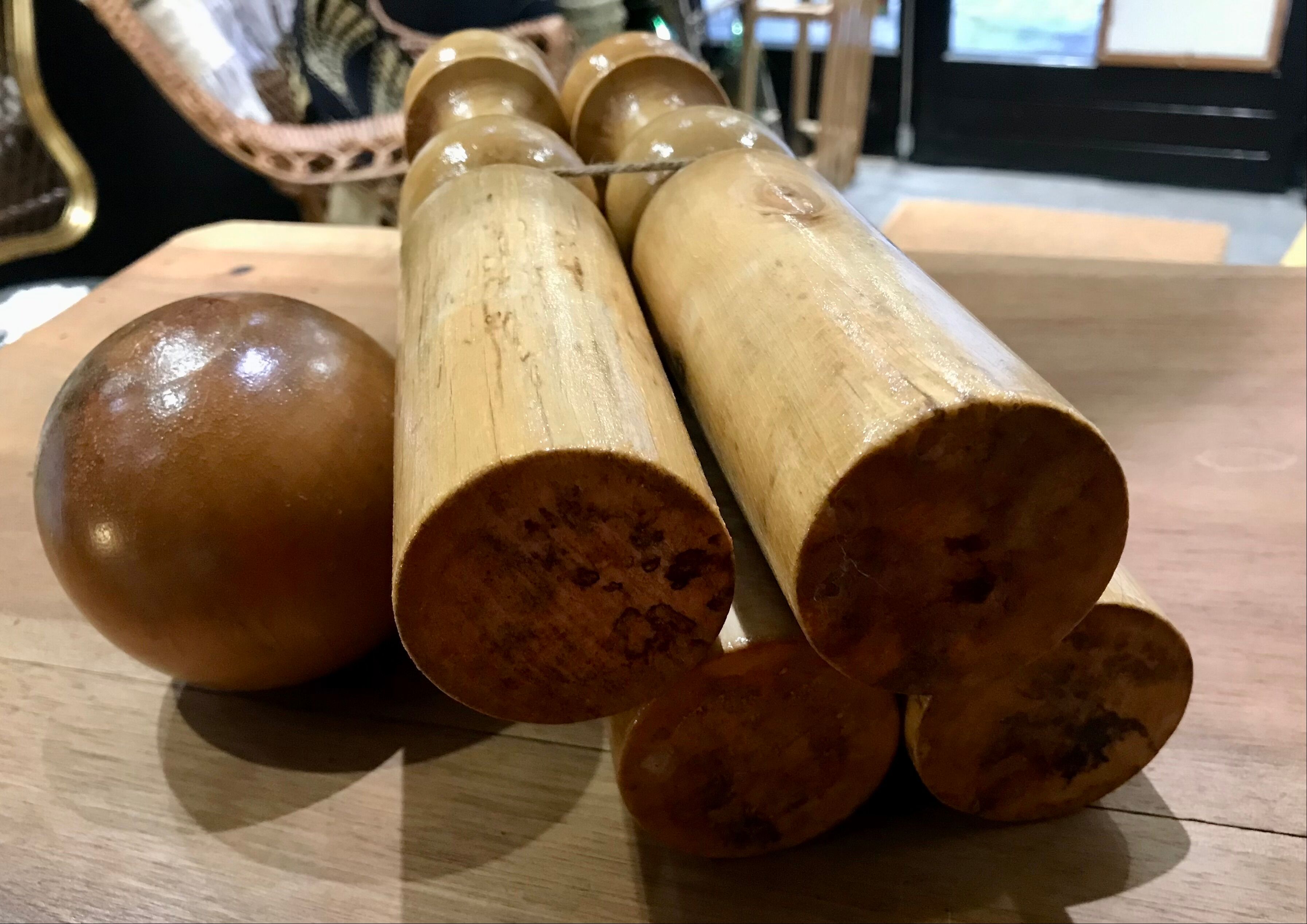 Lot 4 old wooden bowling and their ball