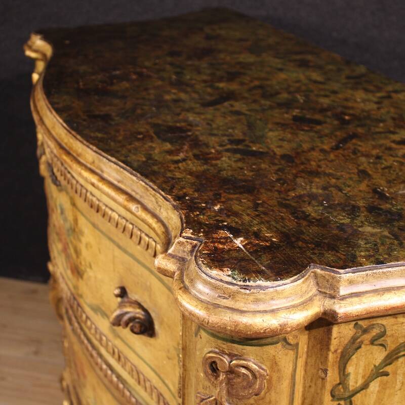 Venetian commode in Baroque style from the 20th century