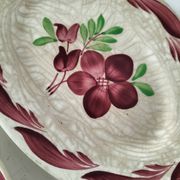 Pair of Gien dishes model Barbizon, hand-painted floral decoration, 1930s-40s.