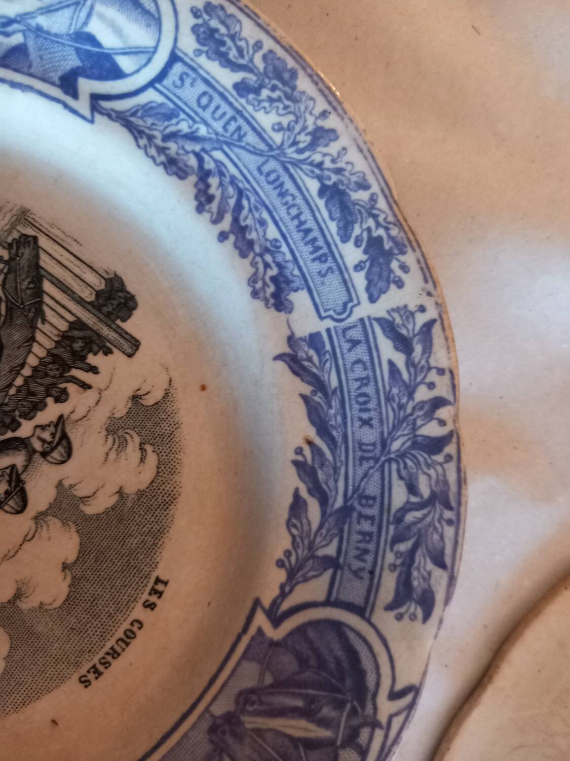 6 Talking plates. Old races
