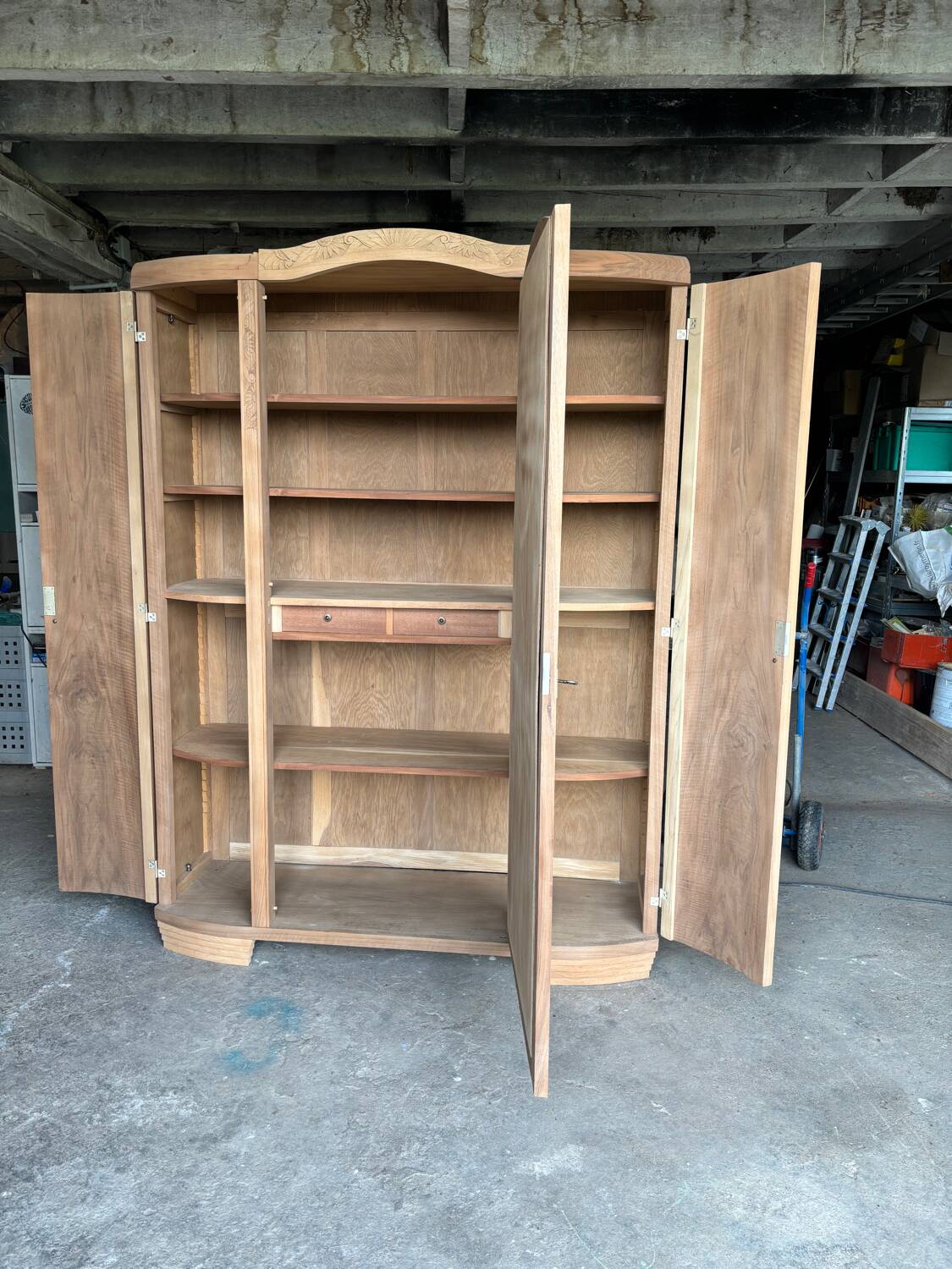 Armoire parisienne art déco bois naturel