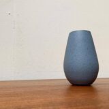 Minimalist German vase from the mid-century pottery studio of Töpferhof Römhild, 1960s.