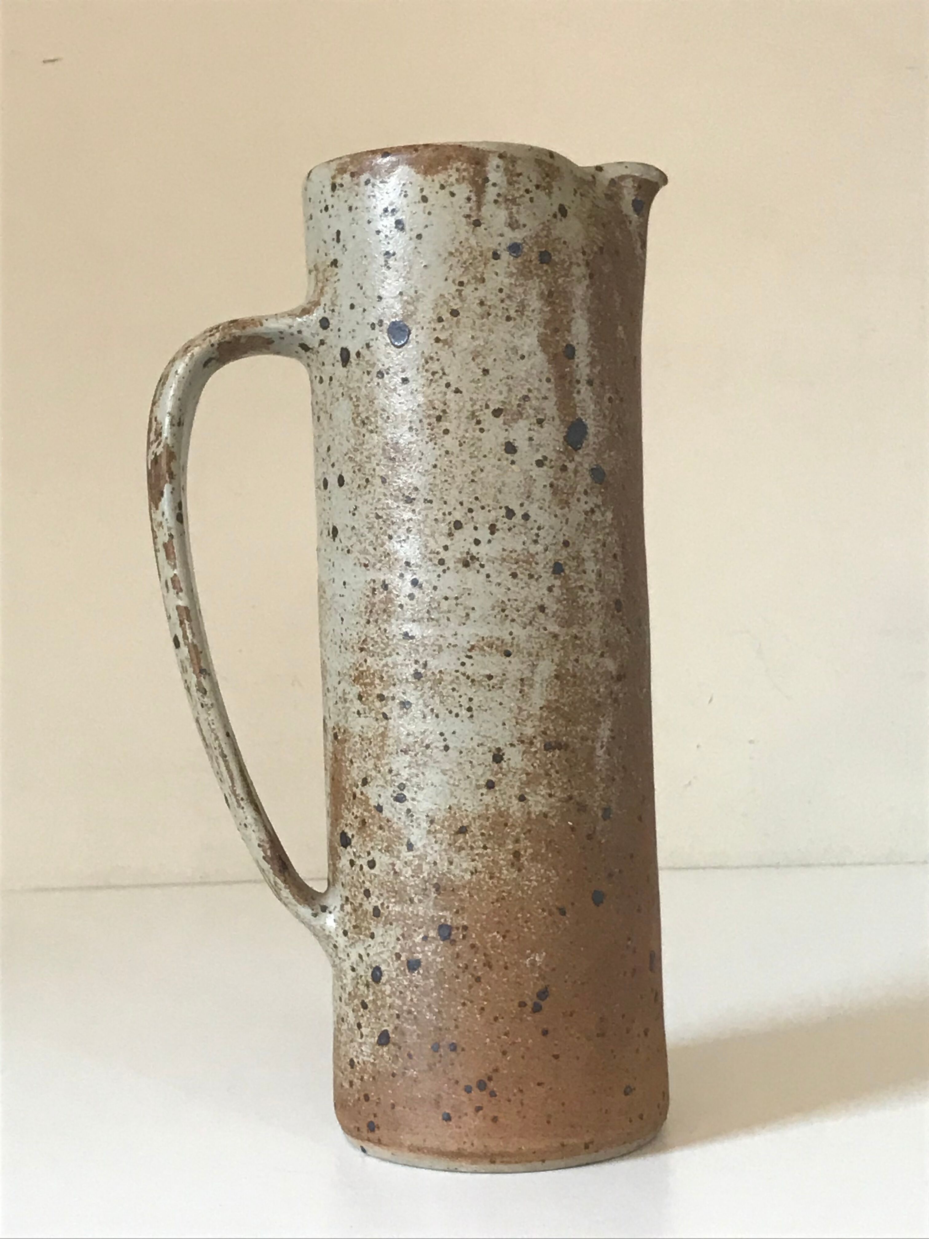 Pitcher in sandstone pyrity of the 60s