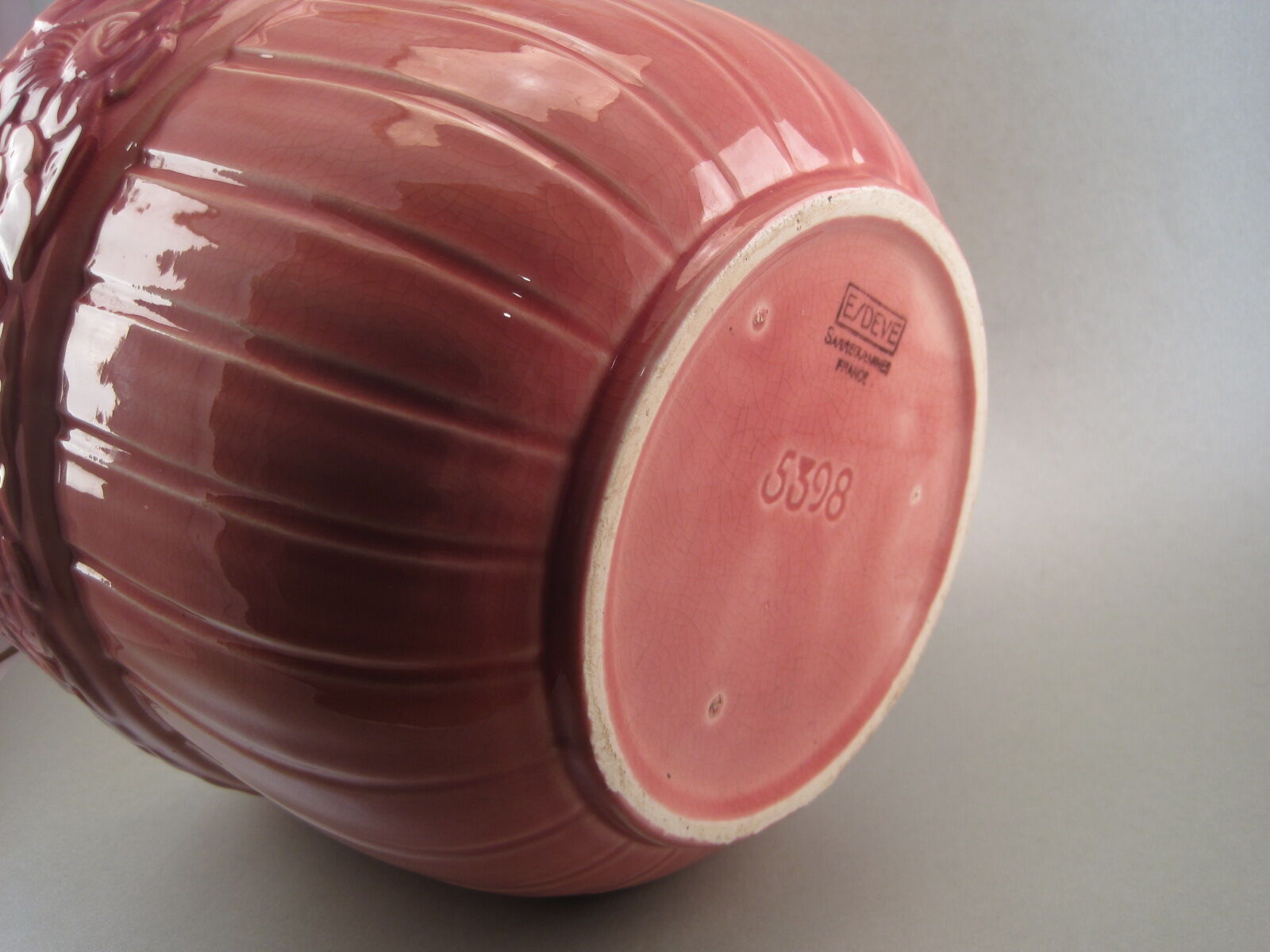 Art deco pink earthenware pot cover