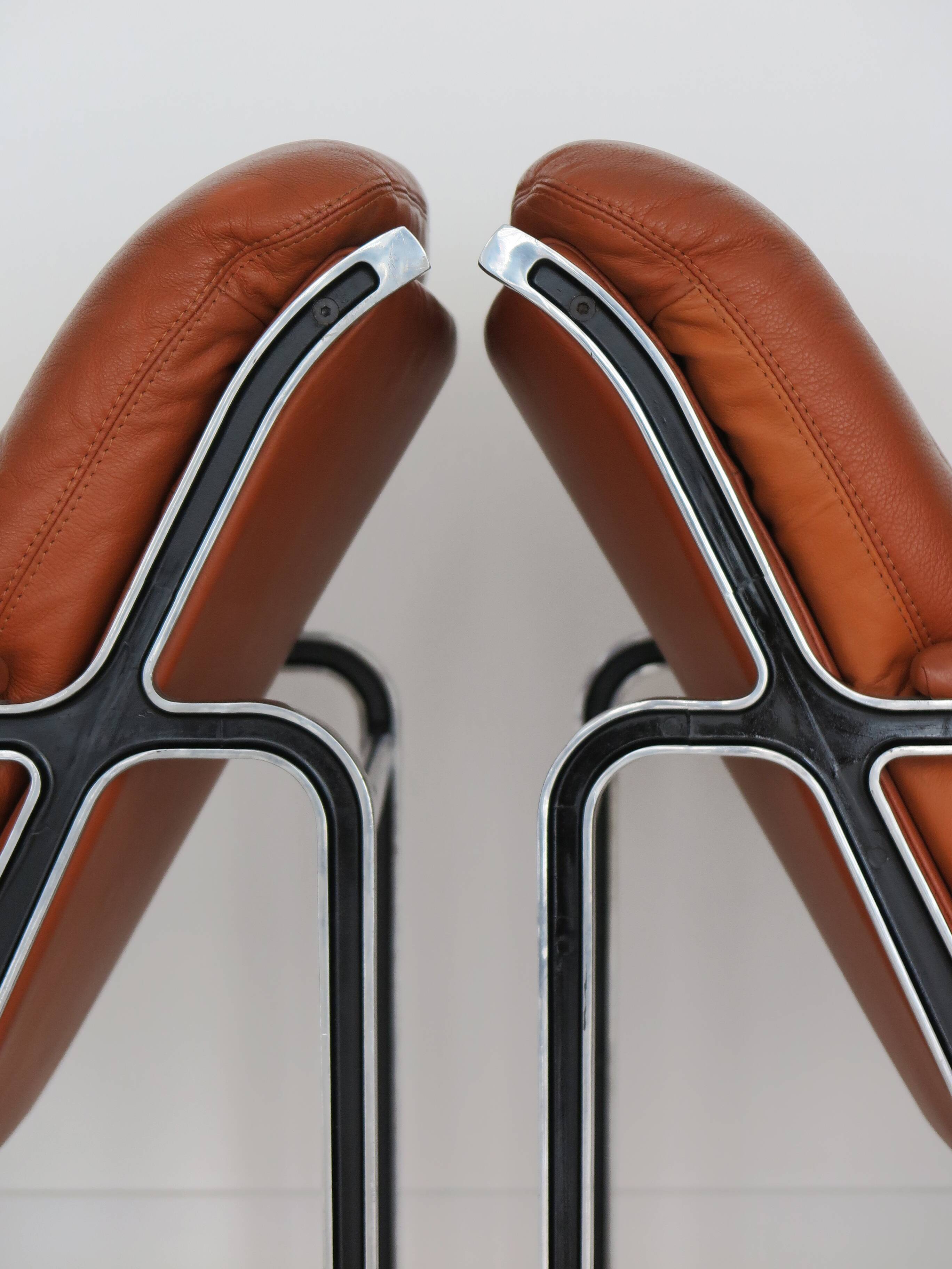 Andre Vandenbeuck for Strassle International armchairs model Aluline, Switzerland 1960s