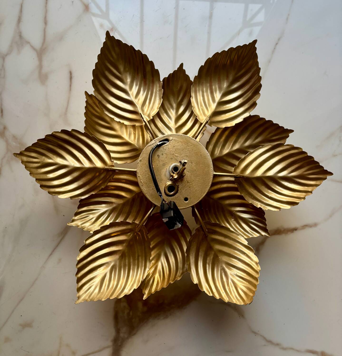 Paire d’appliques fleur dorées