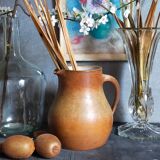 Pitcher Art-Populaire in ancient sandstone