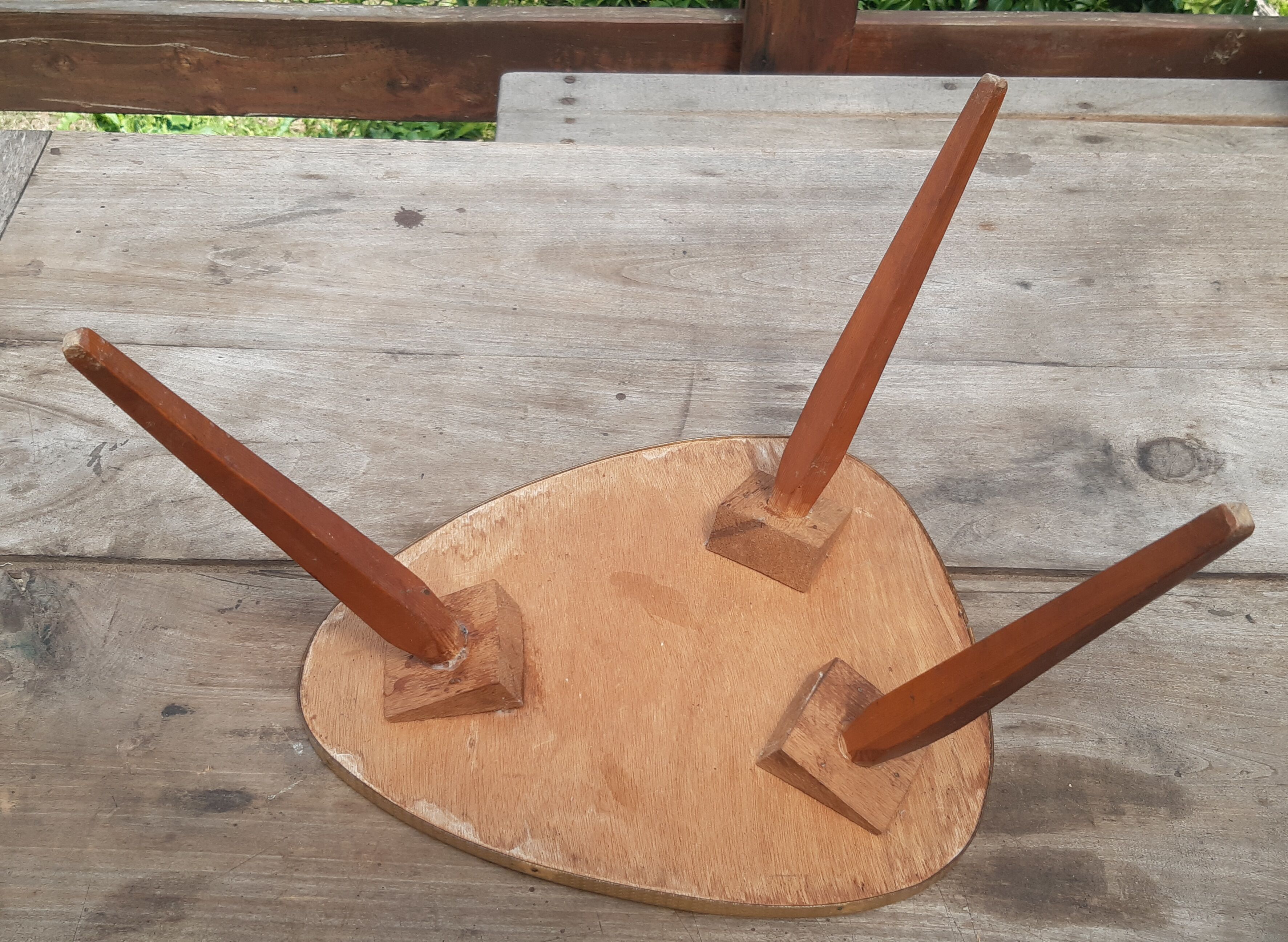 Pedestal table plant 1950