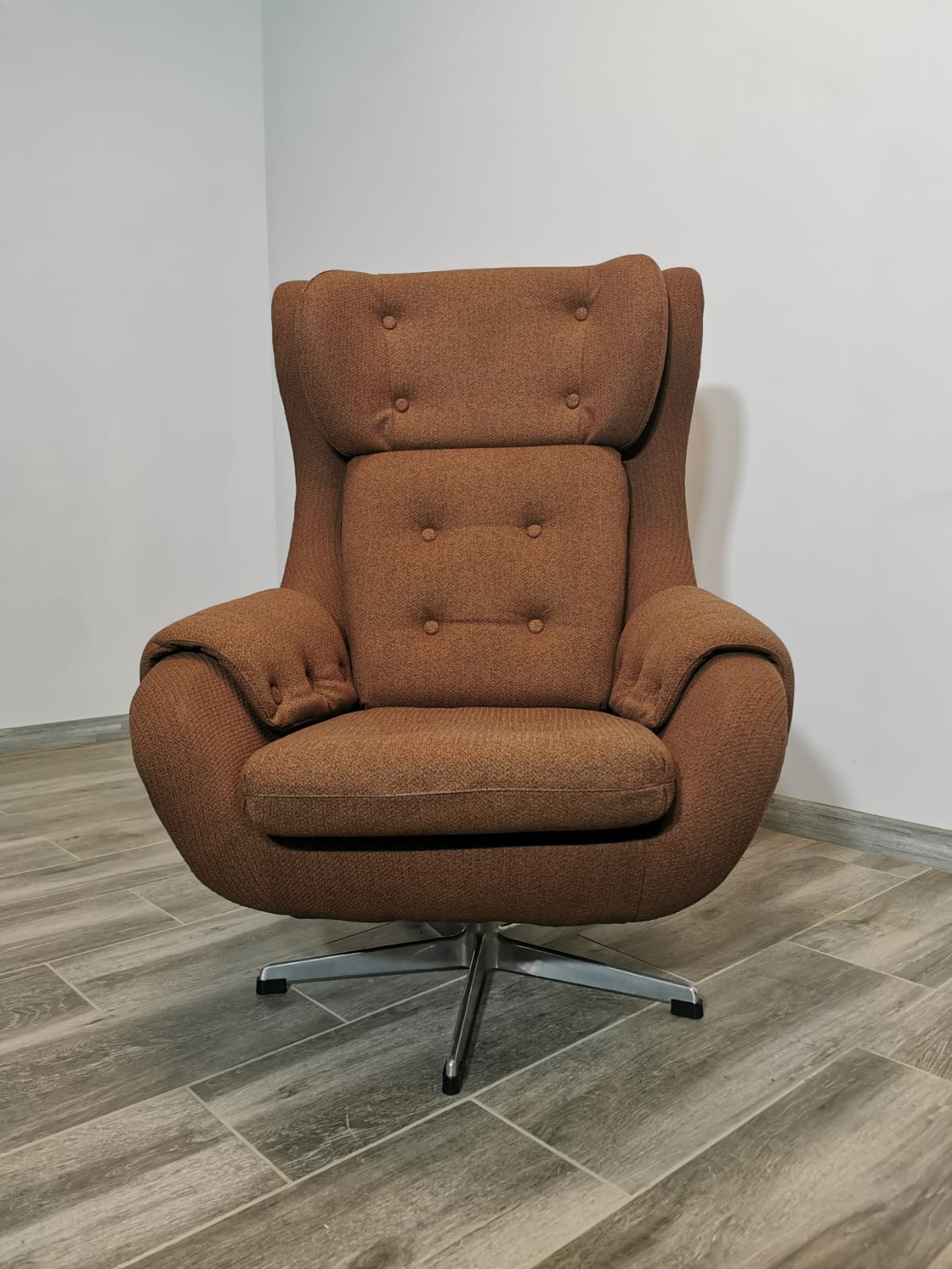 Vintage swivel chair from up zavody rousinov