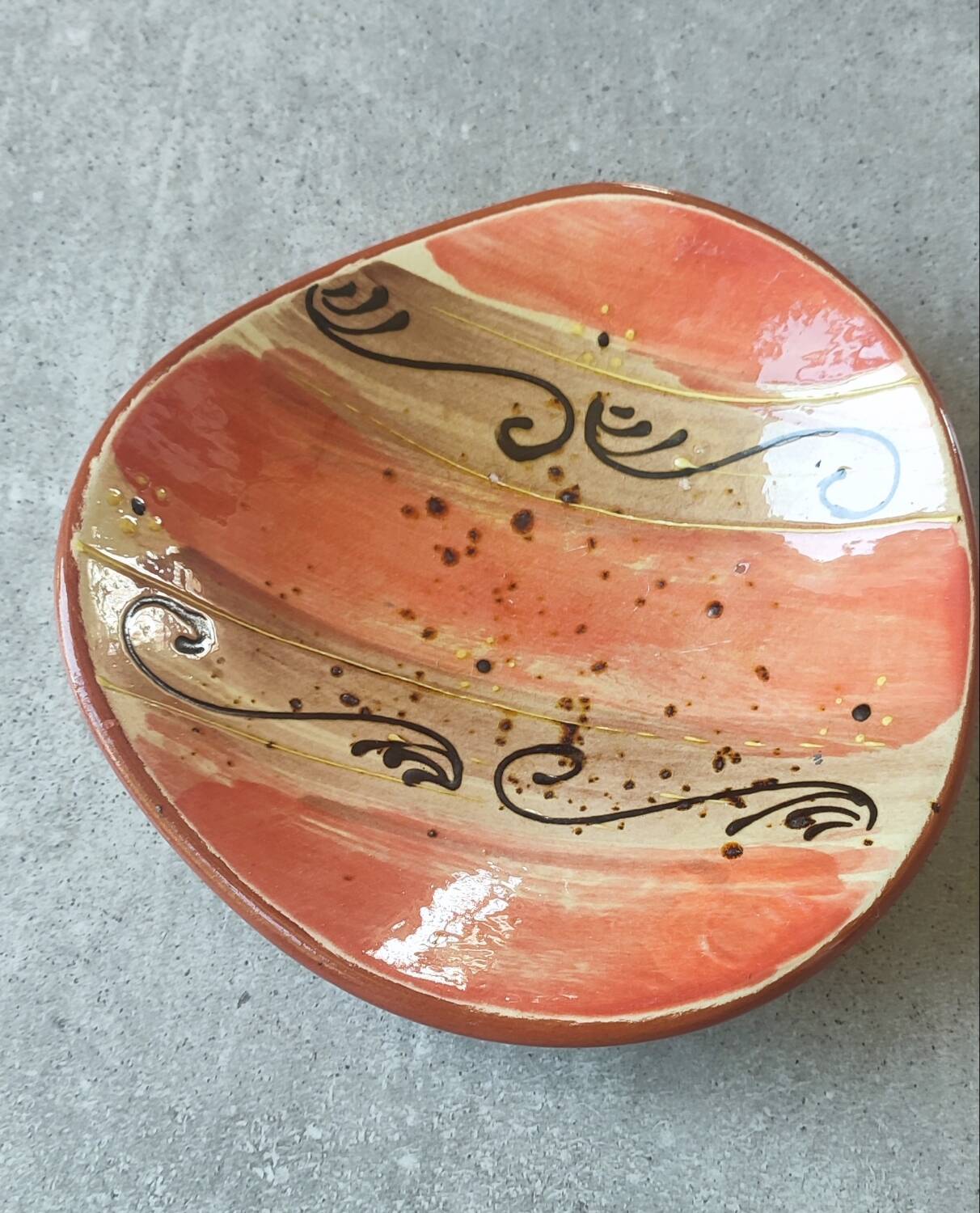 Vintage ceramic empty pocket