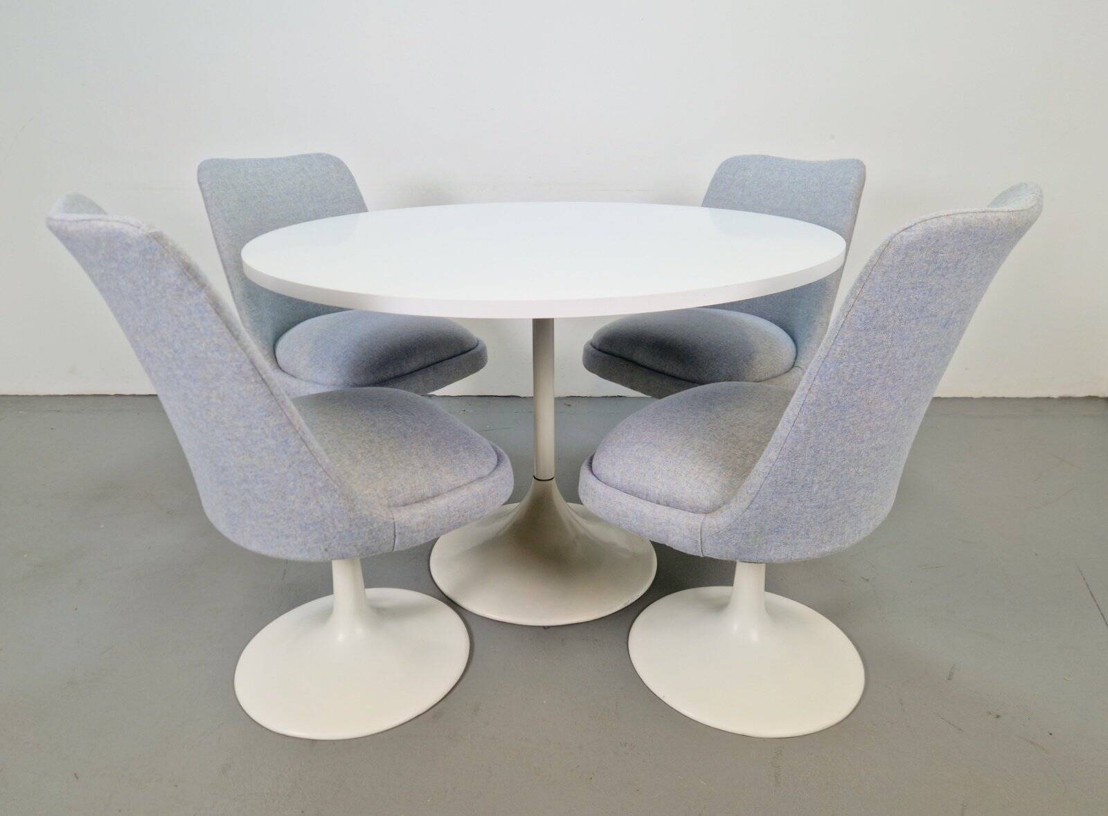 Chaises Tulipe Vintage et Table à Manger dans le style d'Eero Saarinen, années 1970, Ensemble de 5