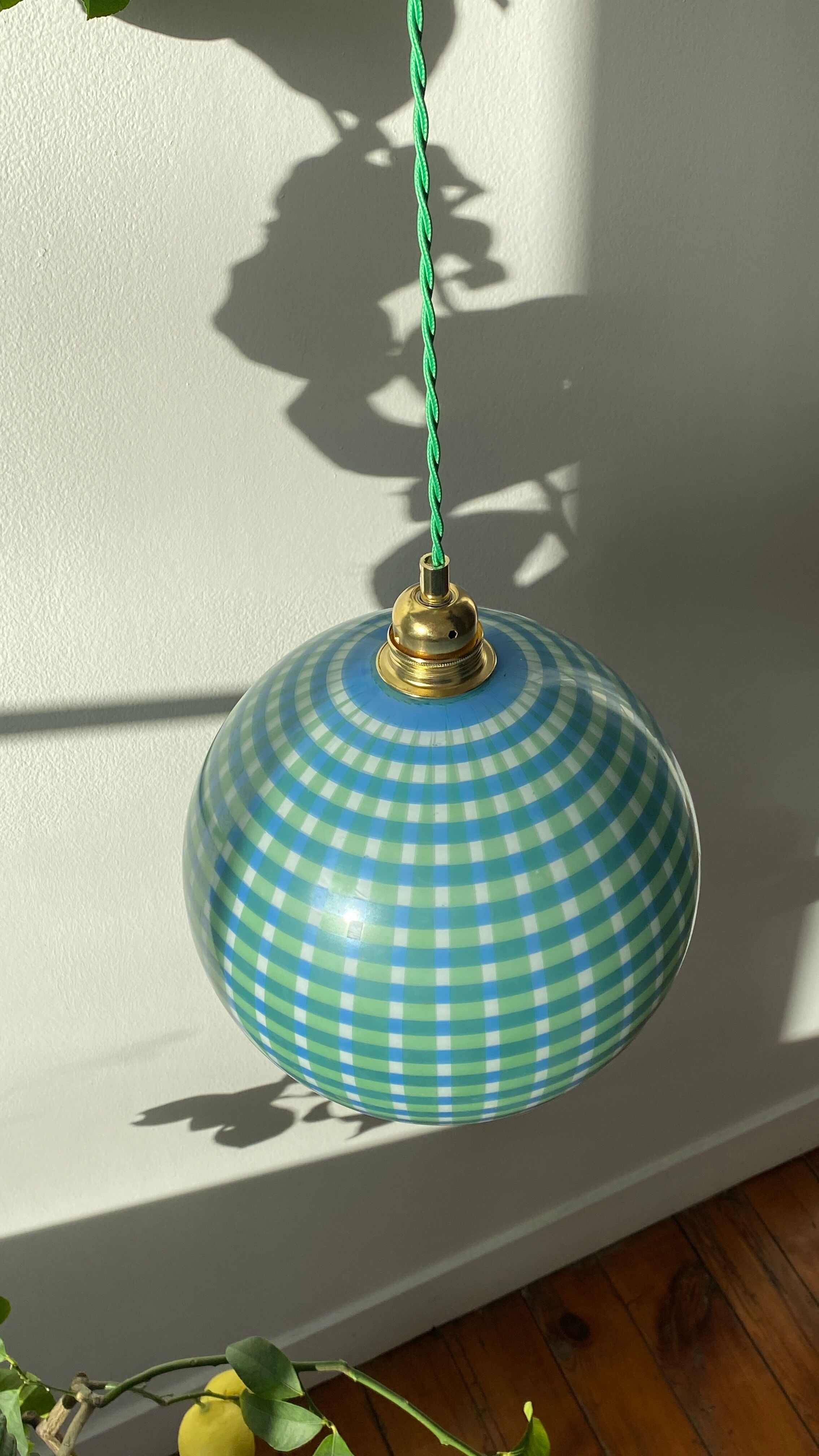 Vichy ball suspension