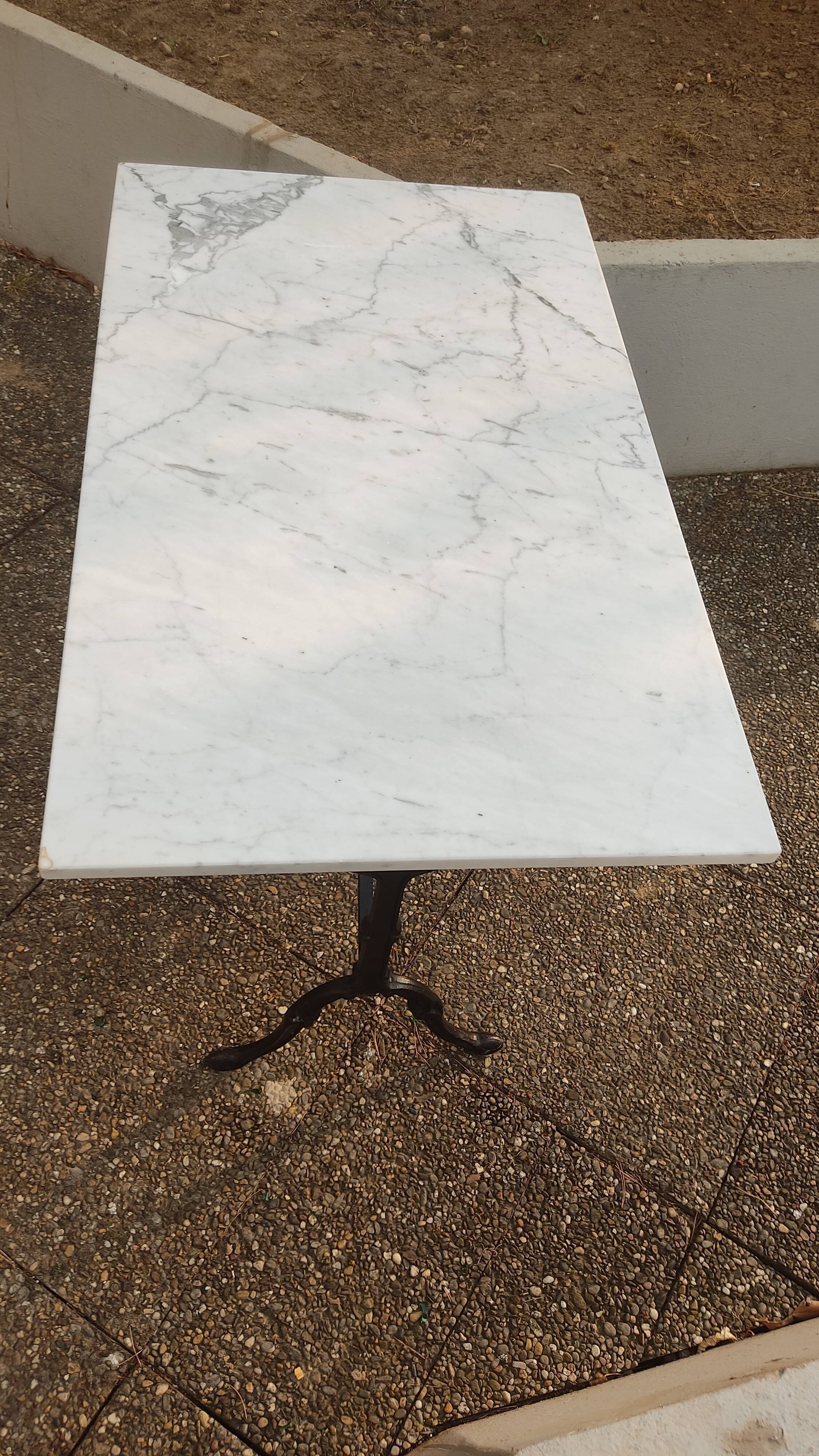 Table en marbre carrare poli