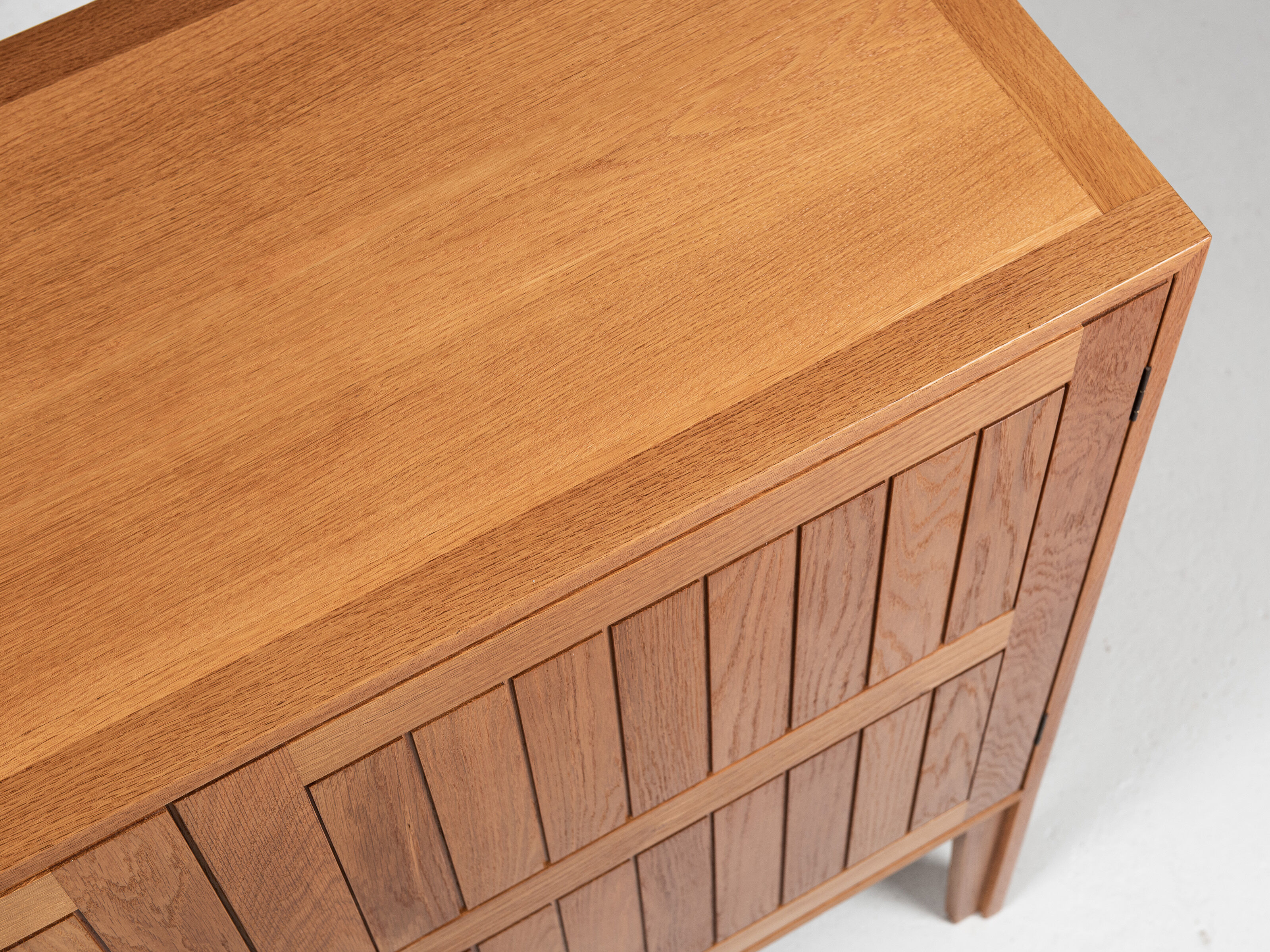 Midcentury Danish cabinet in oak by Kurt Østervig for Vamo 1960s