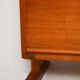 Libreria scandinava con sideboard e mensole a vista, anni 40/50