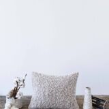 Hand-woven “Victor” cushion in linen and wool