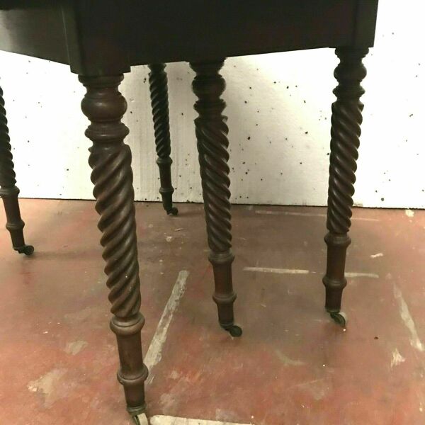 table a battant Louis Philippe table six pieds torsades Acajou Cuba XIX siècle